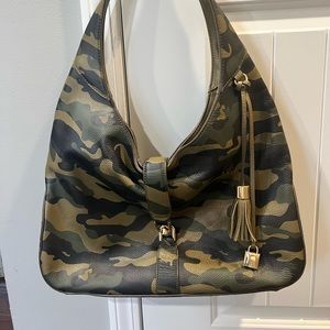 Camo GILI bucket purse. Only used a handful of times. Perfect condition.